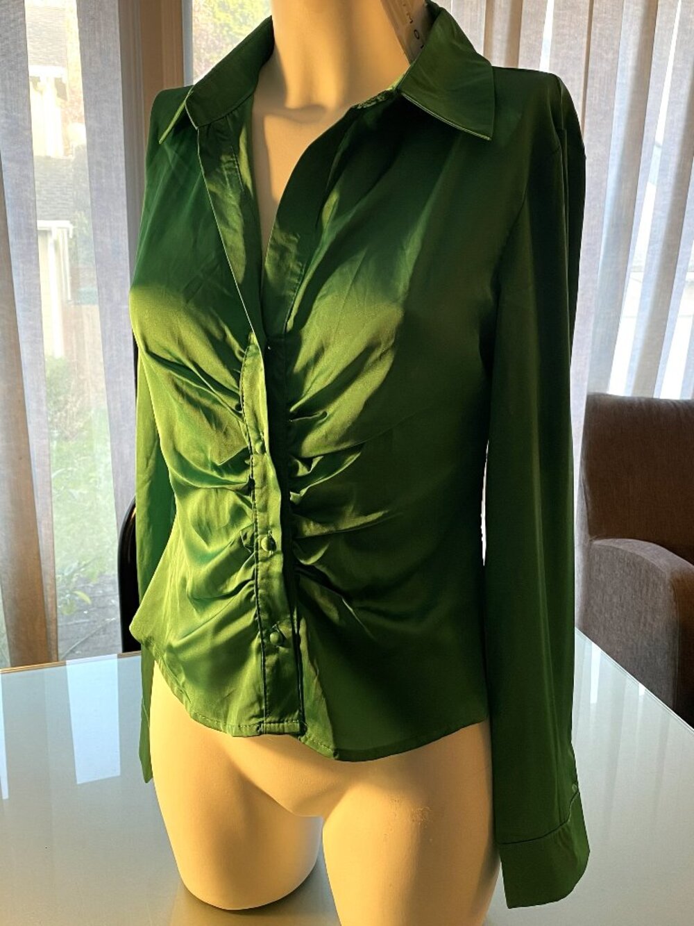NWT Rumor Emerald Green Dress Shirt Blouse Top Ruched Button-Down Long Sleeve